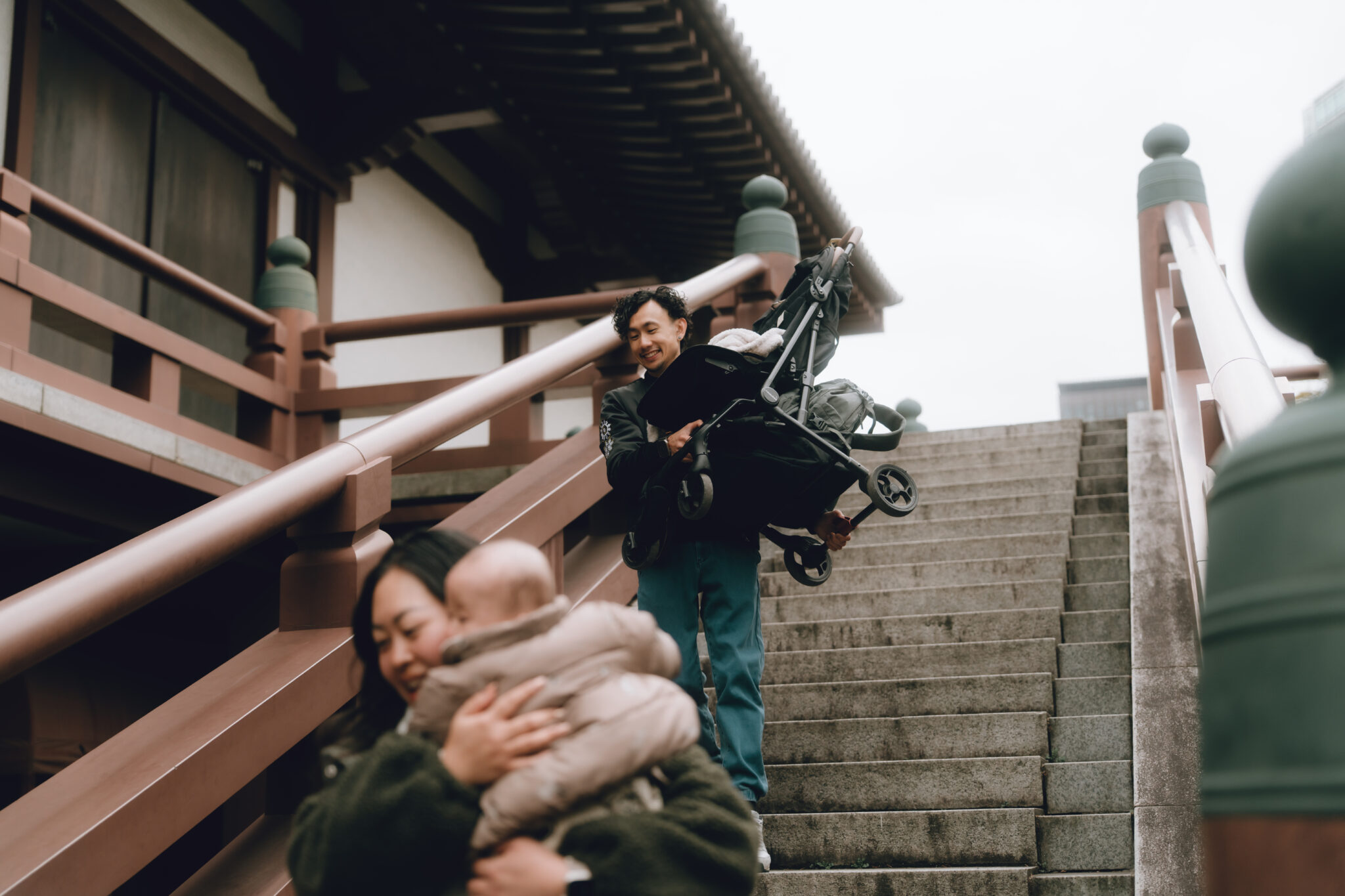 Candid family photo session in Japan